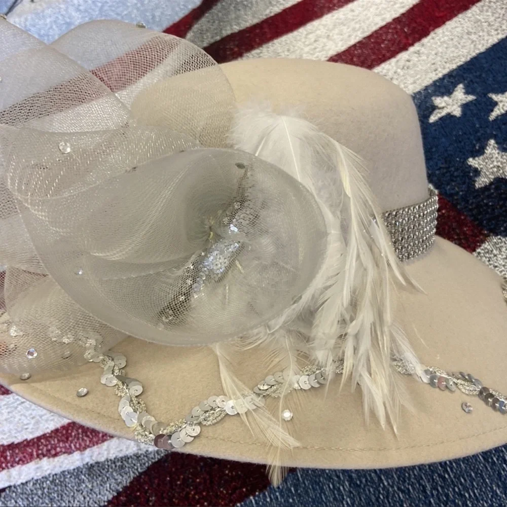 Vintage Donna Vinci Couture | Wool Church‎ Hat Light Beige Sequins Mesh Feathers